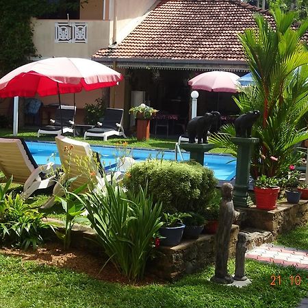 Hilda Guest House Hikkaduwa Bagian luar foto