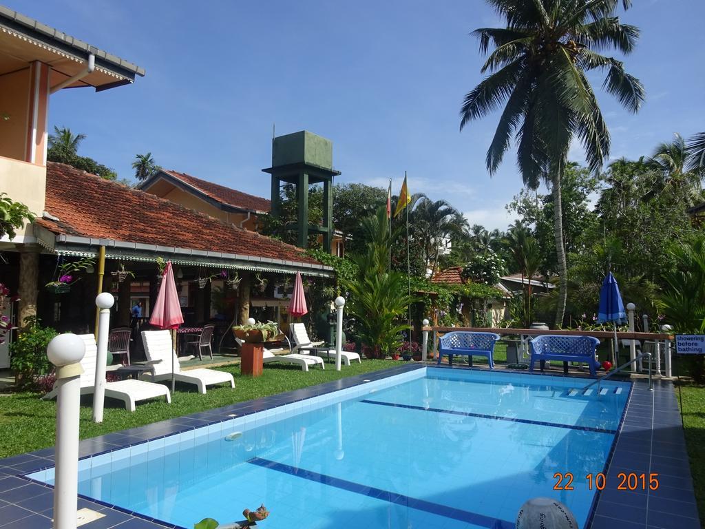 Hilda Guest House Hikkaduwa Bagian luar foto