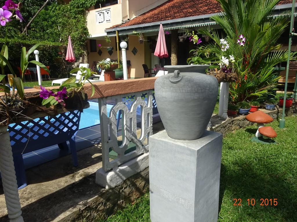 Hilda Guest House Hikkaduwa Bagian luar foto