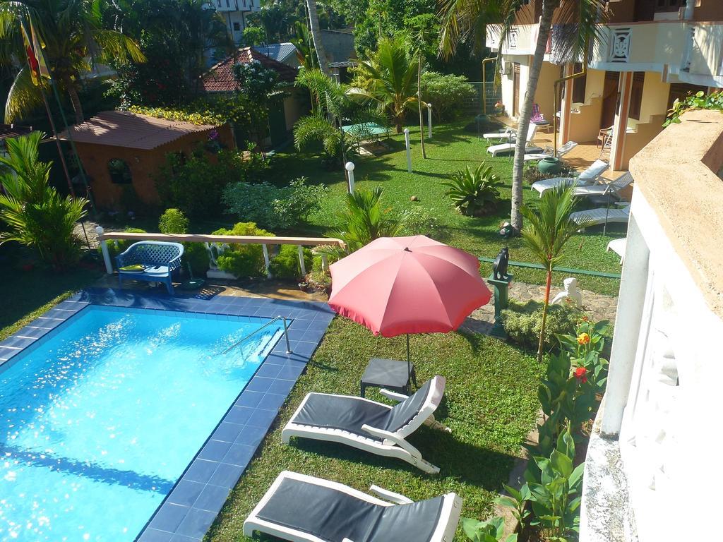 Hilda Guest House Hikkaduwa Bagian luar foto