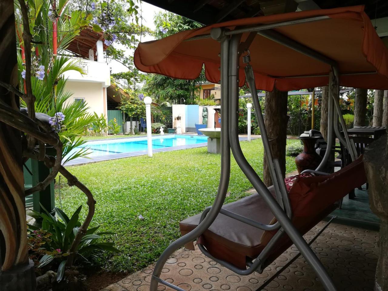 Hilda Guest House Hikkaduwa Bagian luar foto