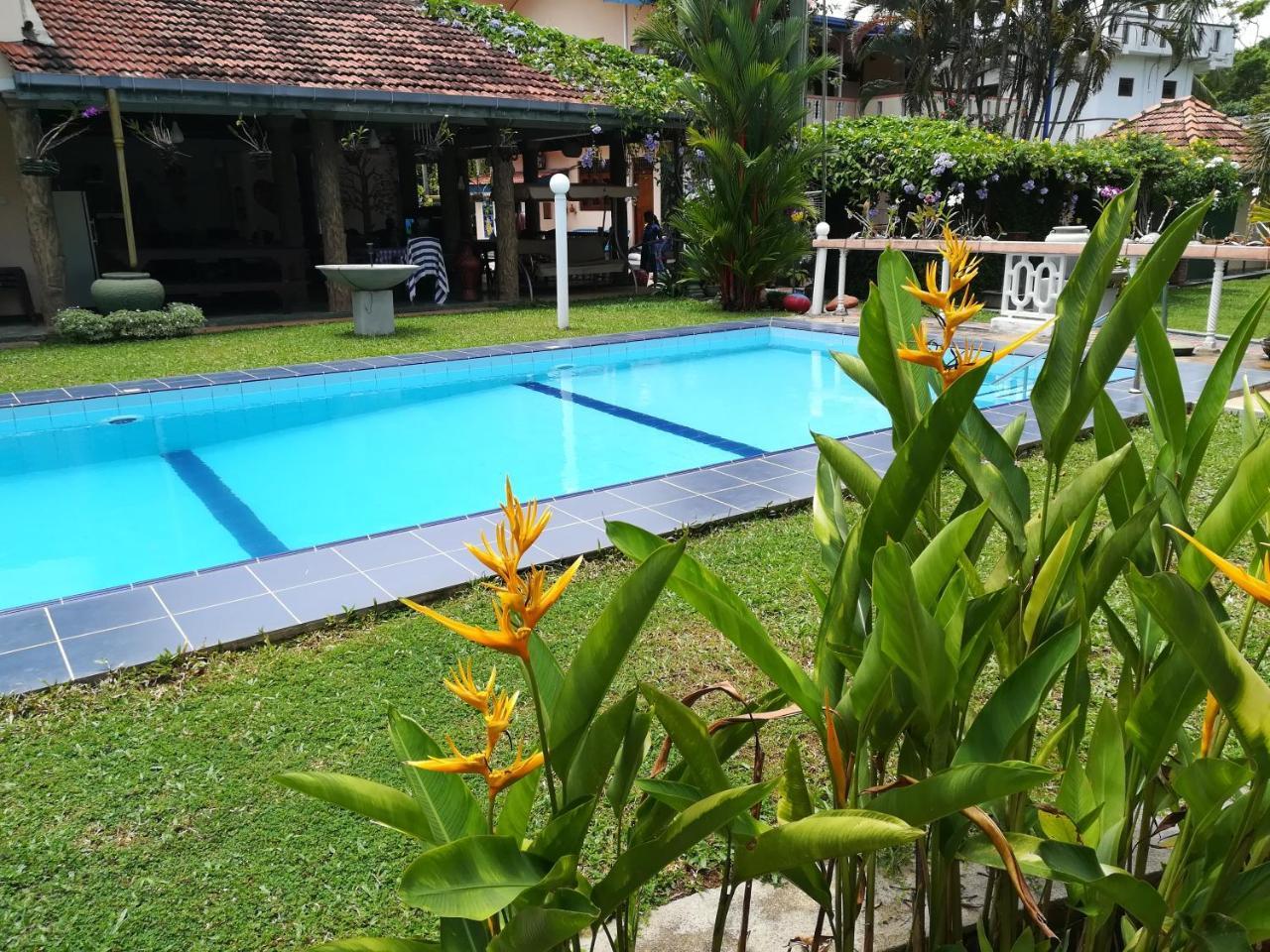 Hilda Guest House Hikkaduwa Bagian luar foto